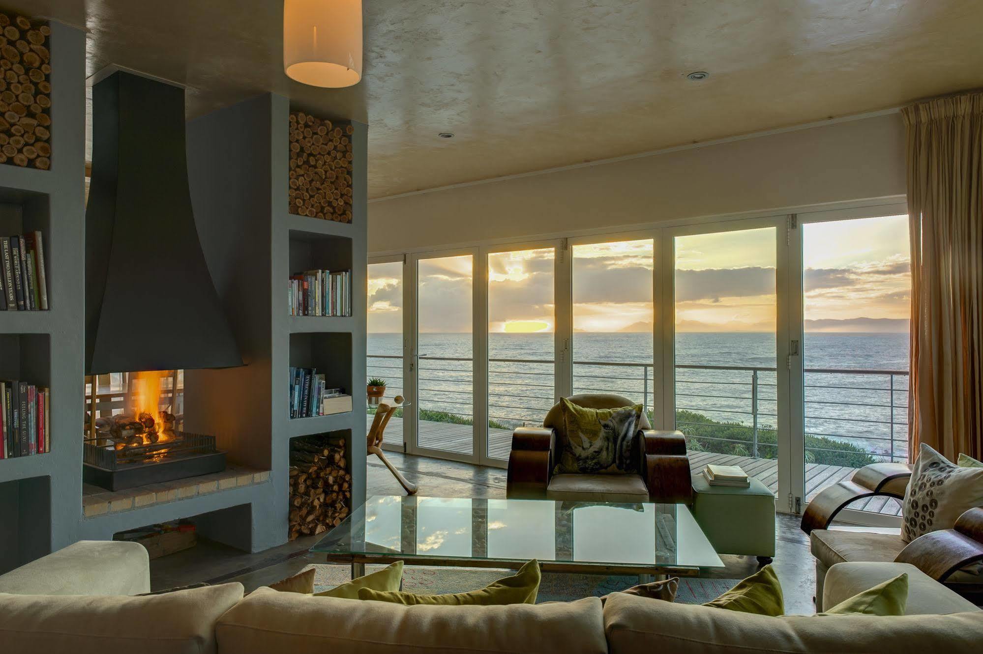 Whalesong Lodge Гансбаи Екстериор снимка